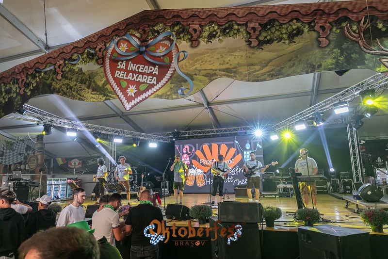 Ce artiști vor cânta la festival? 