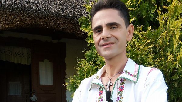 Regretatul artist de muzică populară Aurelian Preda are un fiu vitreg necunoscut publicului! Anamaria Rosa, prima apariție alături de fratele său