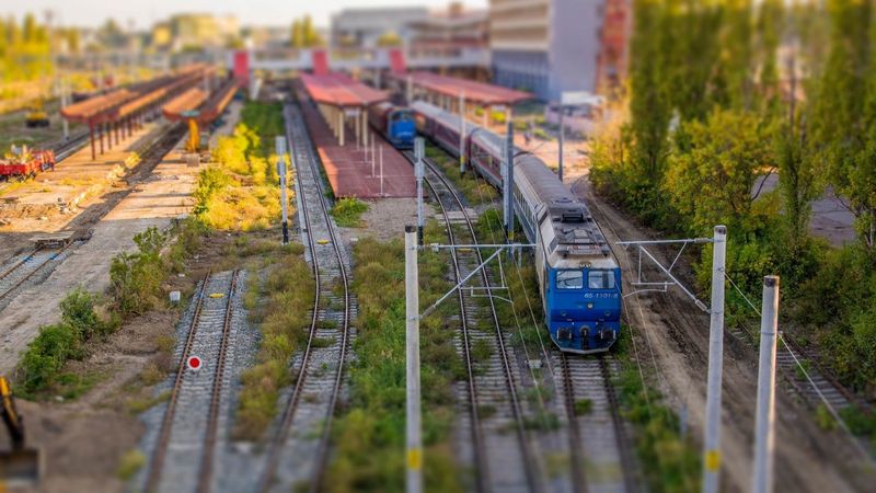 Care sunt condițiile &icirc;n care elevii pot circula gratuit cu trenul &icirc;n anul școlar 2024-2025