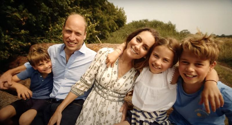 Kate Middleton, Prințesa de Wales, anunță finalizarea chimioterapiei printr-un videoclip emoționant alături de familie