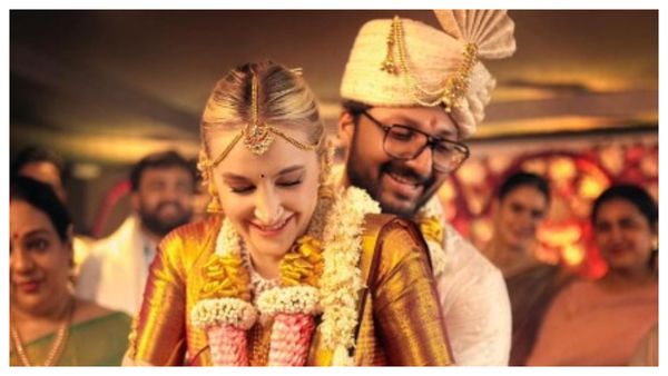 Cine este românca ce a impresionat la nunta cu un milionar indian, îmbrăcată din cap până în picioare în aur