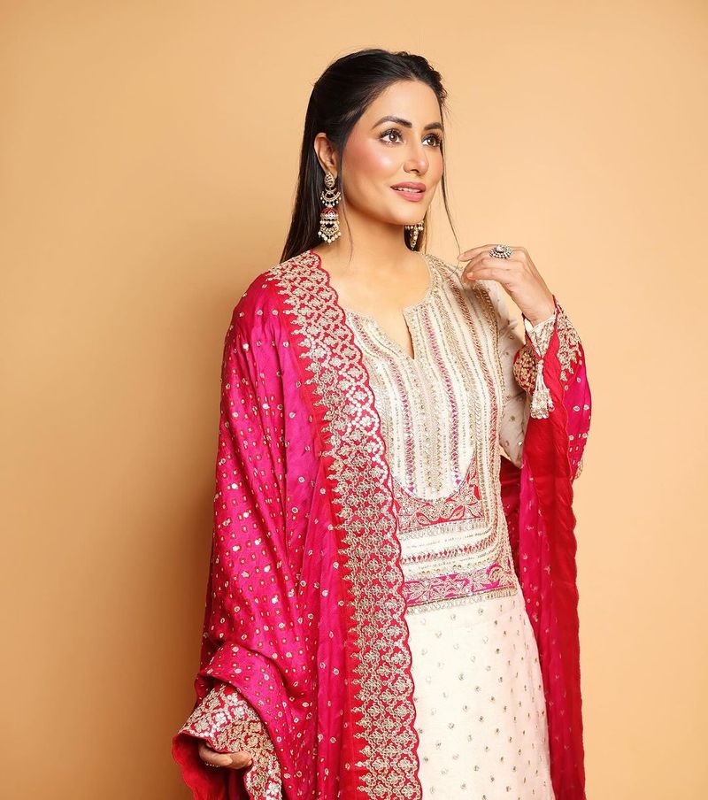 Hina Khan cancer aparitie