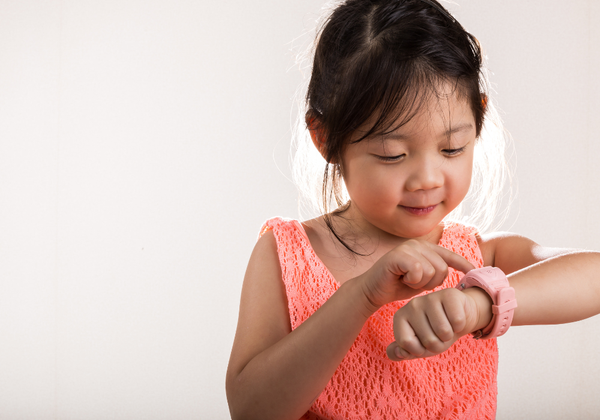 Ești pasionat de smartwatch-uri și deții ultimul model? Atunci ar trebui să achiziționezi unul și pentru copilul tău!