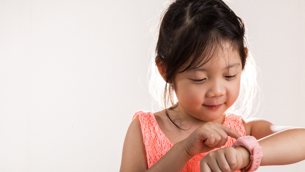 Ești pasionat de smartwatch-uri și deții ultimul model? Atunci ar trebui să achiziționezi unul și pentru copilul tău!