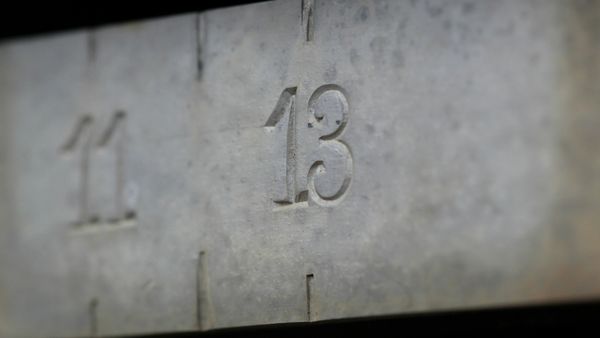 Câte zile de vineri 13 sunt într-un an? Iată tot ce trebuie să știi despre cea mai ghinionistă zi