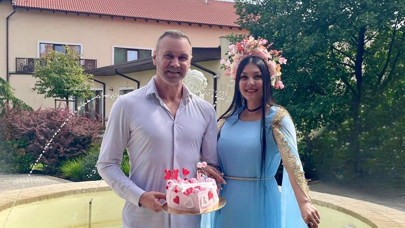Medana a răbufnit după declarațiile scandaloase făcute de Larisa Uță, fosta soție a lui Alin Oprea: &bdquo;Rămăsese asemeni unui maidanez abandonat, fără bani, fără casă, fără nimic&rdquo;