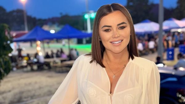 Carmen de la Sălciua se pregătește să &icirc;nceapă anul doi de facultate! Ce planuri are după absolvire: &bdquo;Mă g&acirc;ndesc să deschid ceva cu soțul meu&rdquo;