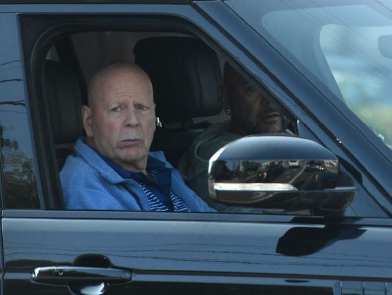 Bruce Willis, de nerecunoscut 
