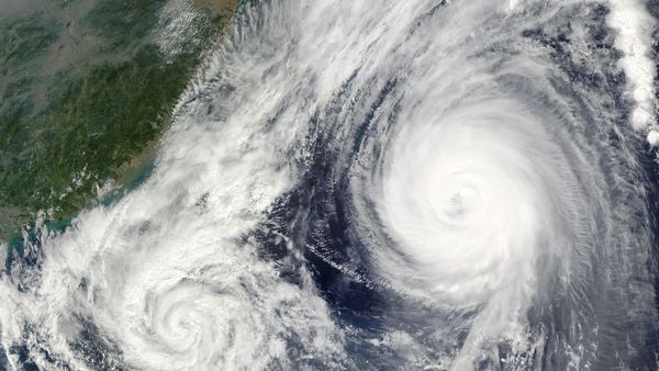 Furtuna Ashley lovește Rom&acirc;nia! Bucureștiul și sudul țării, sub amenințarea unui ciclon polar. Temperaturile scad p&acirc;nă la 15 grade: &rdquo;Vom interveni cu o alertă generală&rdquo;