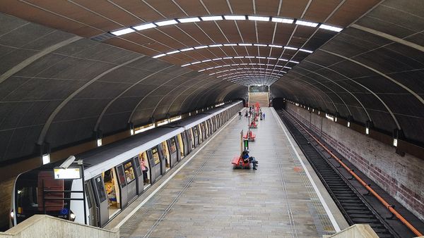 Vești bune pentru elevi! Aceștia beneficiază de transport gratuit cu metroul p&acirc;nă &icirc;n 2025, fără să re&icirc;ncarce lunar abonamentele