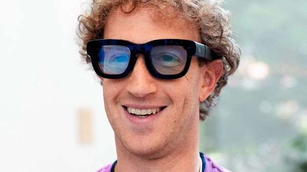 Meta, compania care deține Facebook și Instagram, împinge limitele tehnologiei: AI cu voci de celebrități și ochelari cu realitate augmentată și inteligență artificială