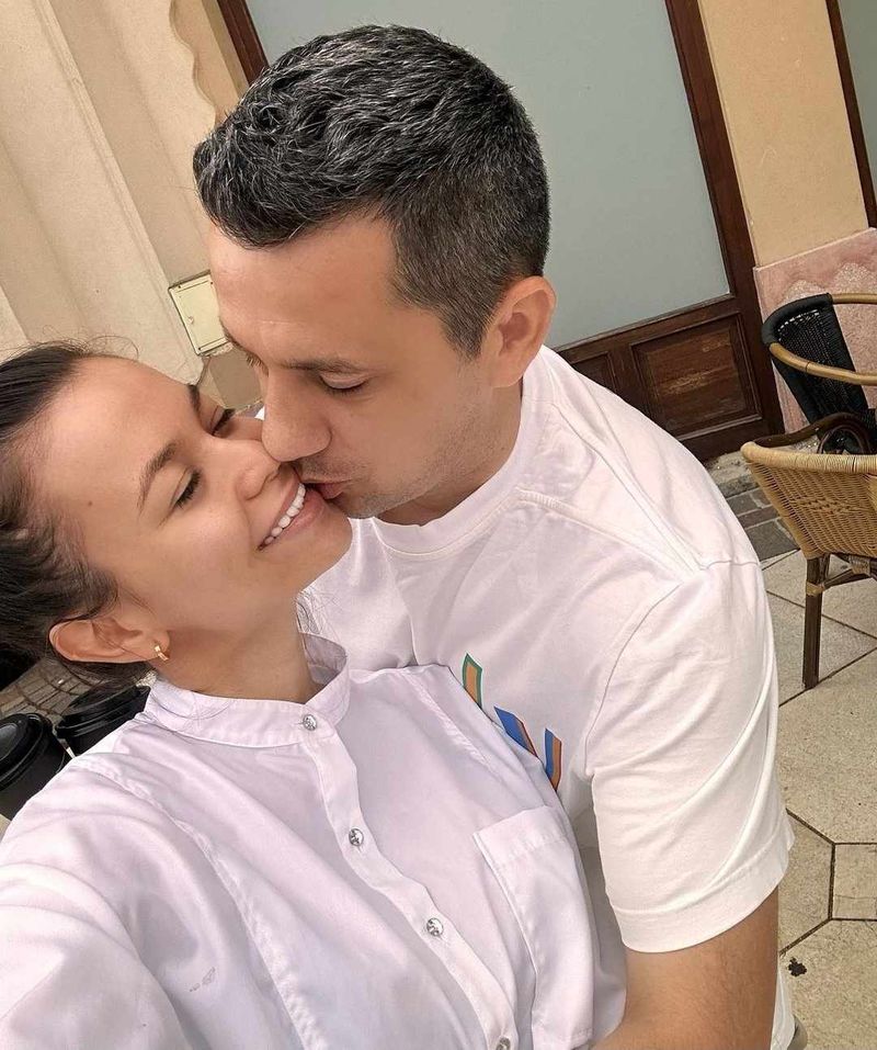 Flick a răspuns citicilor cu privire la relația cu Denisa