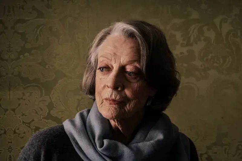 Maggie Smith a murit