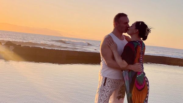 Medana, surprinsă de Alin Oprea &icirc;n costum de baie &icirc;n vacanța din Tenerife. Cum arată cea care i-a schimbat viața artistului