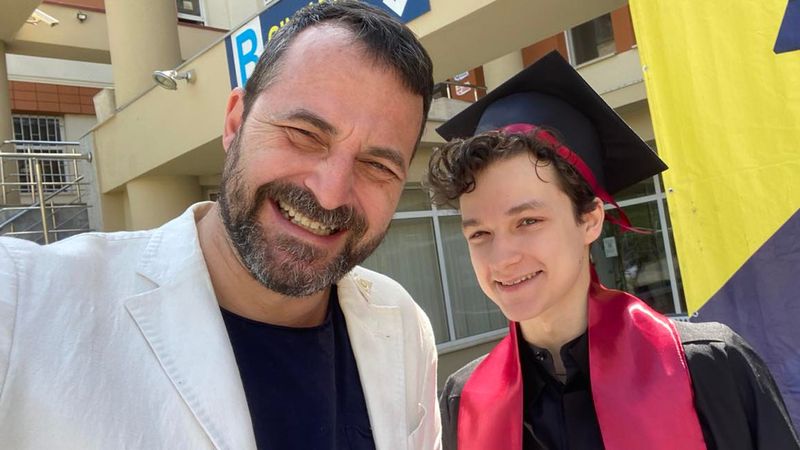 „Mama e mereu plecată din țară” Fiul Lui Andrei Aradits, Eric, confesiuni dureroase despre divorțul părinților săi