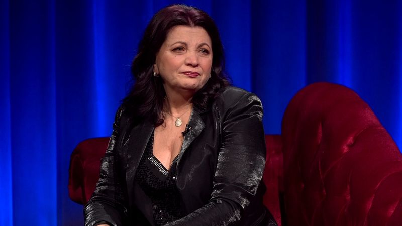 Gina Matache, mama Deliei Matache, este invitată s&acirc;mbătă, de la ora 23:30, la &bdquo;&Icirc;n oglindă&rdquo;, emisiune difuzată la Kanal D2