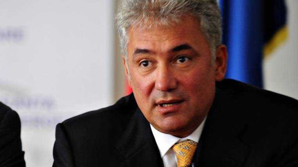 Reacția fostului ministru Adriean Videanu după ce a fost oprit pe aeroportul din Munchen cu bijuterii de 650.000 de euro