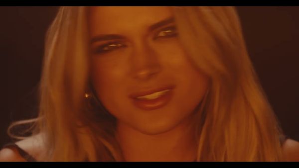 TIESTO & ALANA SPRINGSTEEN - Hot Honey