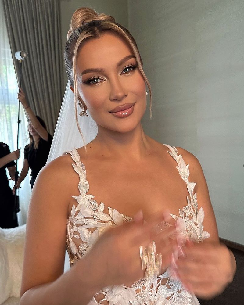 Lora și amintirea mamei sale în ziua nunții