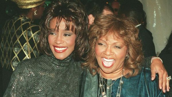Familia Houston, din nou în doliu! Mama lui Whitney Houston a murit: „Suntem copleșiți de durere”
