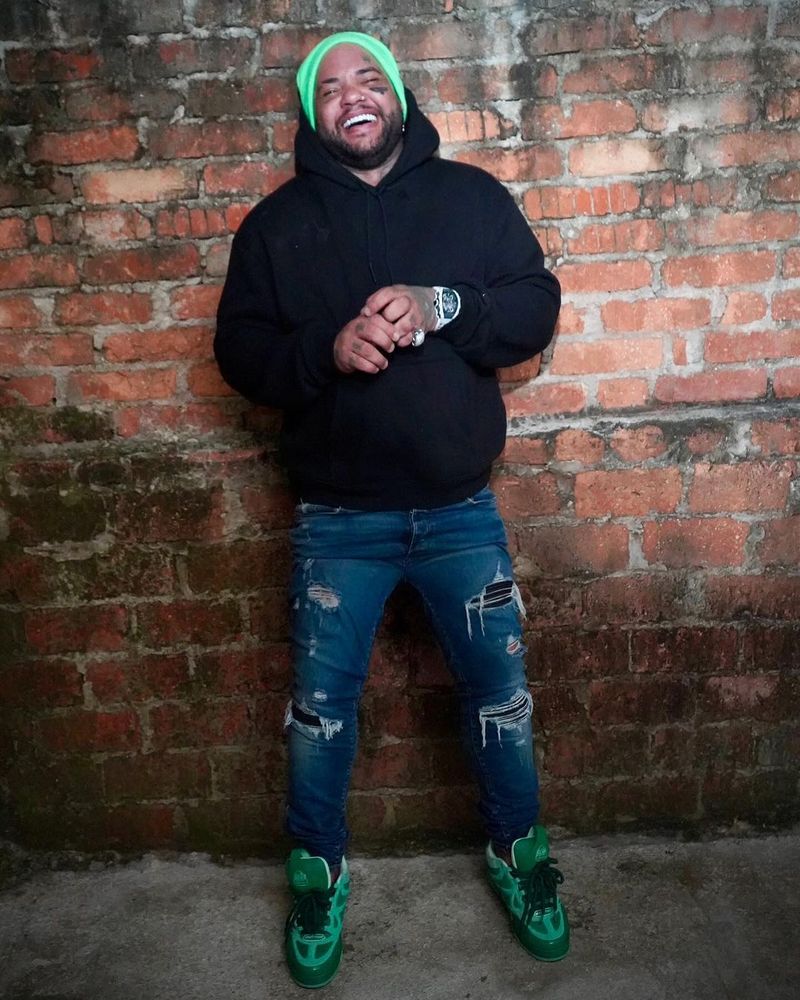 Artistul cubanez El Taiger a fost găsit împușcat în mașina sa 