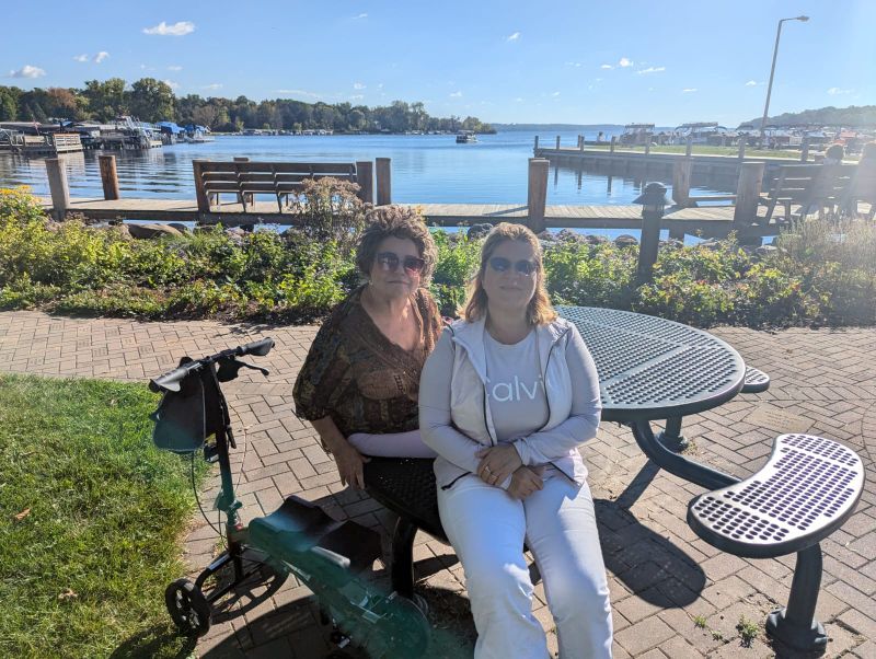 Saveta Bogdan și-a vizitat fiica în America 