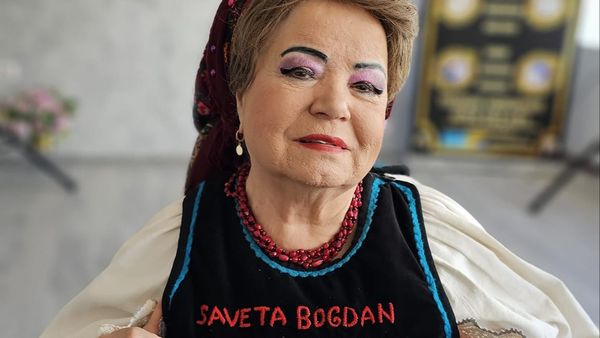 “Merge într-un picior” Fiica Savetei Bogdan, la un pas de complicații grave după o pedichiură nereușită. Cătălina, operată de urgență