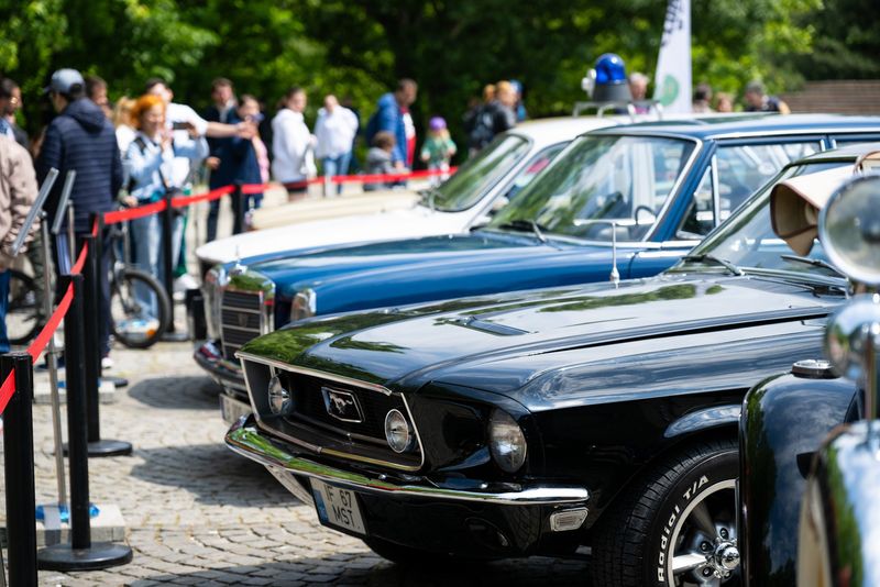 Retro Parada Toamnei va reuni 200 de mașini istorice 