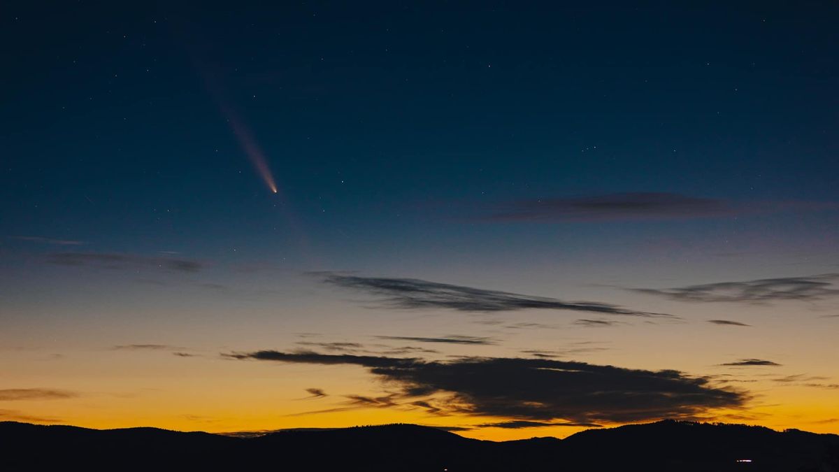 Pe cerul României a fost surprinsă cometa C/2023 A3