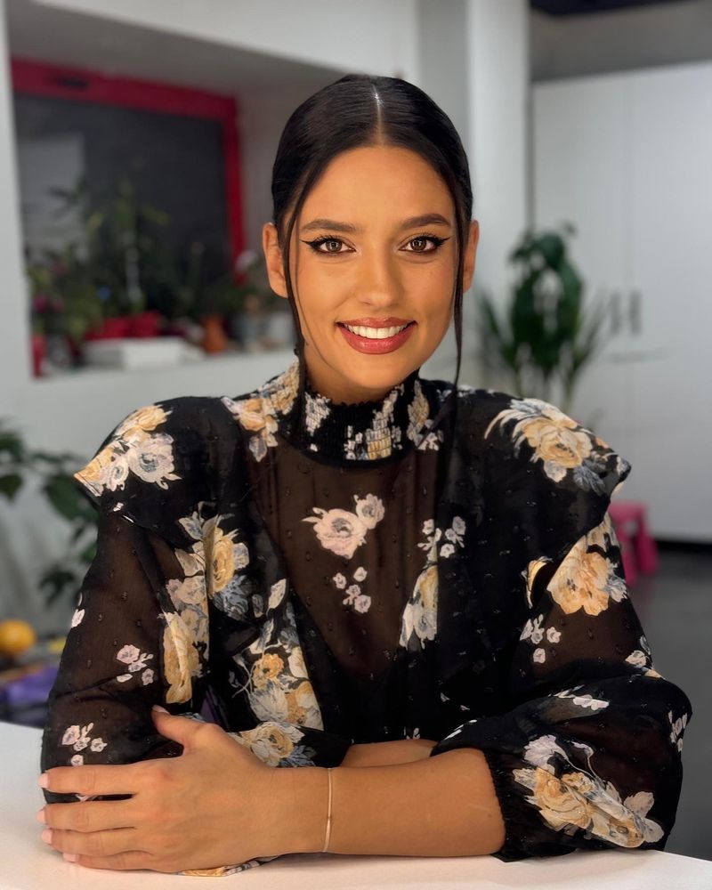 Oana Moșneagu schimbare de look