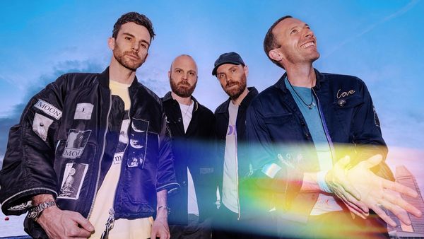 Gestul incredibil făcut pentru Coldplay. Un fan al echipei FC Barcelona i-a lăsat muţi de uimire pe membrii trupei britanice