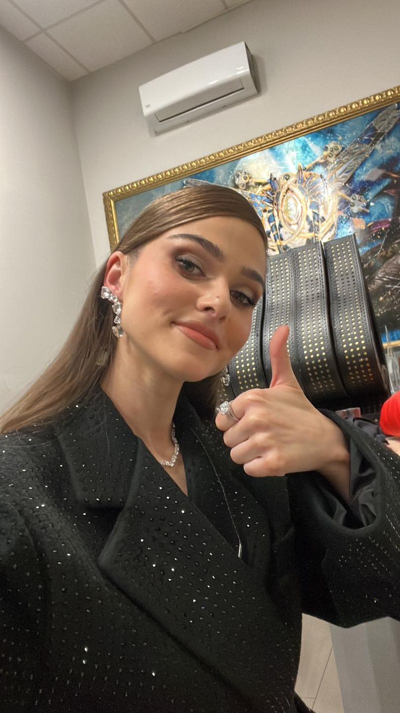 Mihai Bendeac, reacție surprinzătoare după ce a aflat cât a costat rochia de mireasă pe care a purtat-o Theo Rose  la nunta ei.