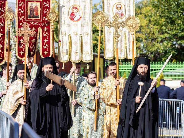 Procesiunea Calea Sfinților. Ce reprezintă și ce se va &icirc;nt&acirc;mpla timp de opt zile &icirc;n București