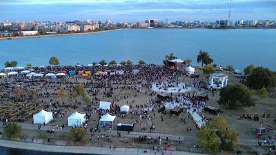 West Side Hallo Fest începe mâine, 25 octombrie: Dovleacul-vedetă al evenimentului a ajuns deja pe Insula Lacul Morii