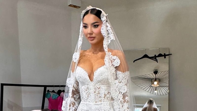 Rochia fabuloasă de mireasă creată de Cristina Săvulescu, nora Deliei Budeanu! Larisa Udilă a fost o adevărată prințesă la nunta ei