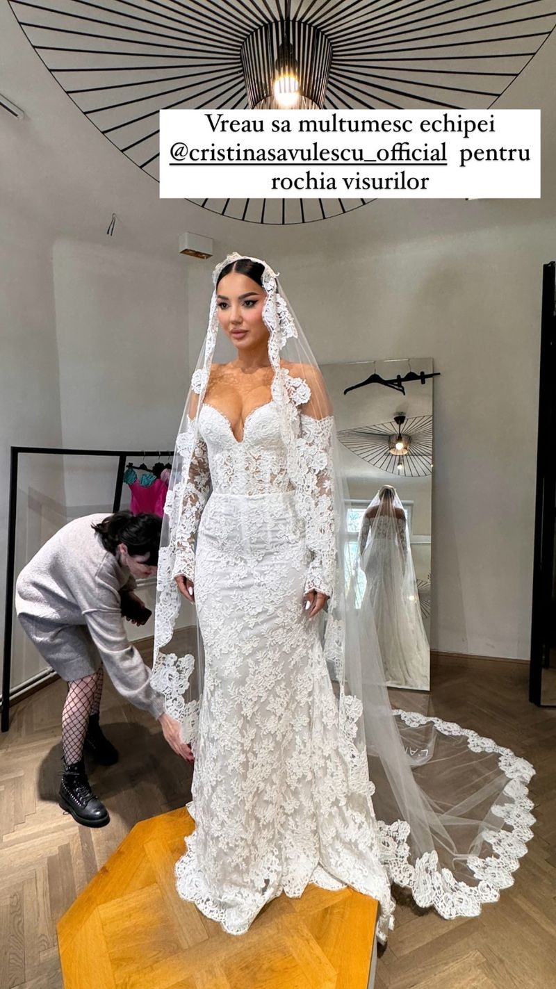 Cristina Săvulescu, creatoarea de rochii care cucerește lumea