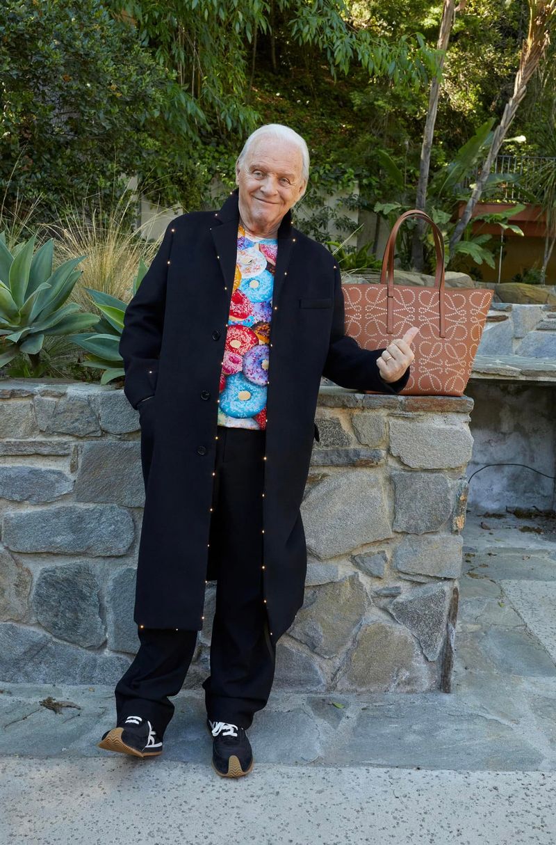 Anthony Hopkins dansează plin de energie la aproape 87 de ani