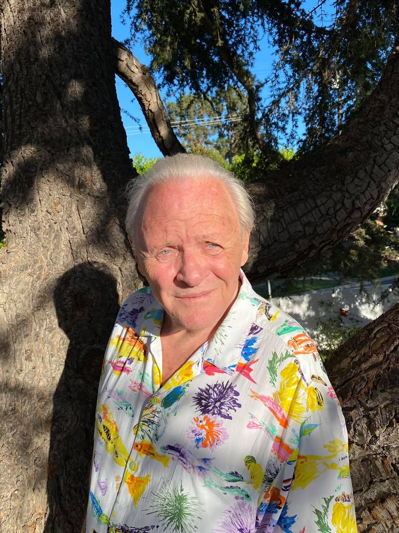 Cum arată Anthony Hopkins în videoclipul devenit viral pe internet? 