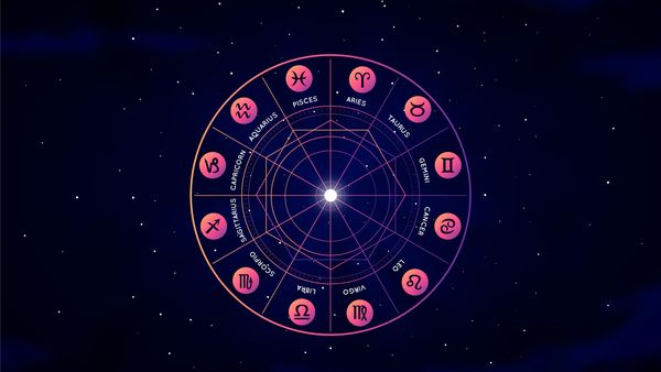 Horoscop zilnic, 1 noiembrie 2024: Scorpionii sunt loviți de ghinion la început de lună. Săgetătorii au parte de o zi plină de surprize 