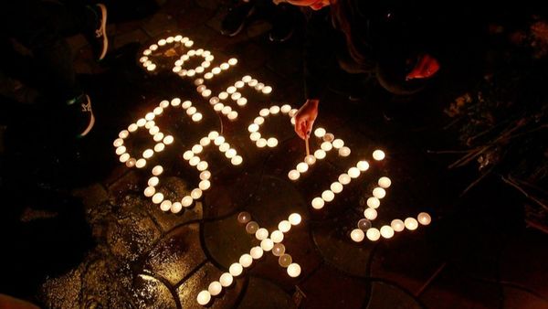 Colectiv, o rană deschisă! Strigătul sfâșietor al unor părinți la 9 ani de la incendiu: ”Au fost ultimele tale cuvinte. Te iubim, Înger Dalb!”