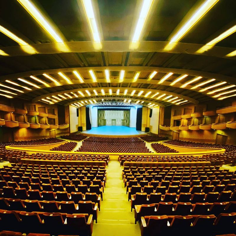 Cât costă biletele la Broadway Christmas Show? 