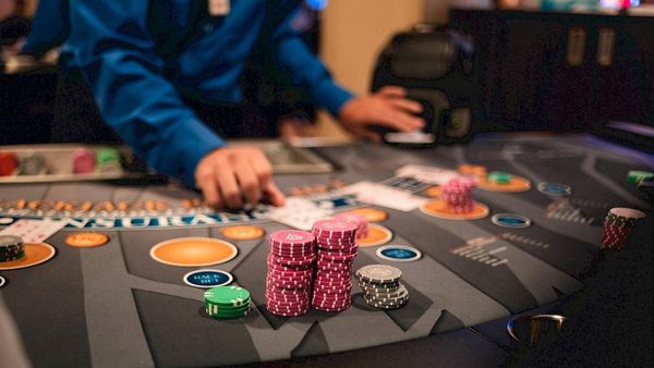 Cum să &icirc;ți construiești o strategie de succes &icirc;n jocurile de cazino