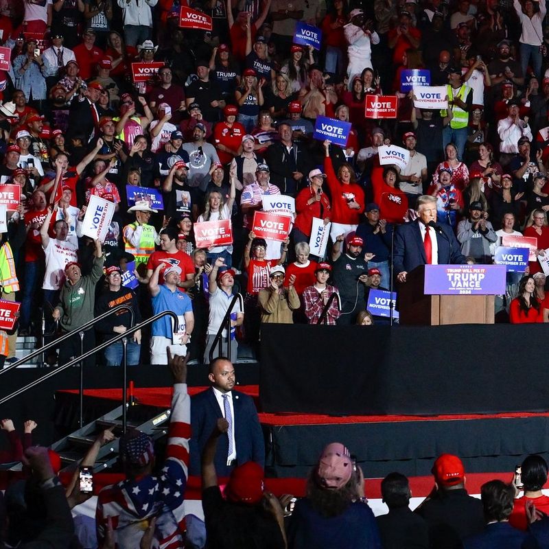 Donald Trump a ieşit preşedinte