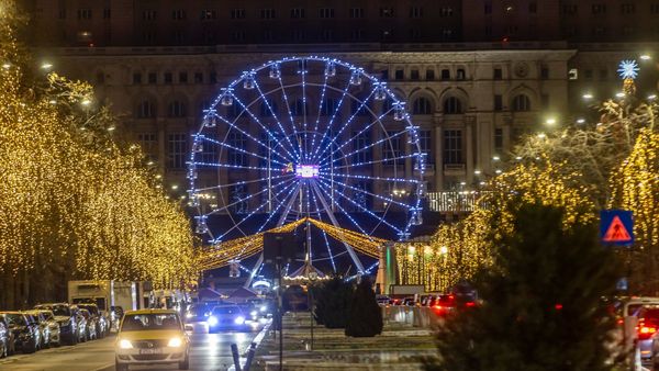 C&acirc;nd se vor aprinde luminițele de Crăciun &icirc;n București. Nicuşor Dan a facut anunțul