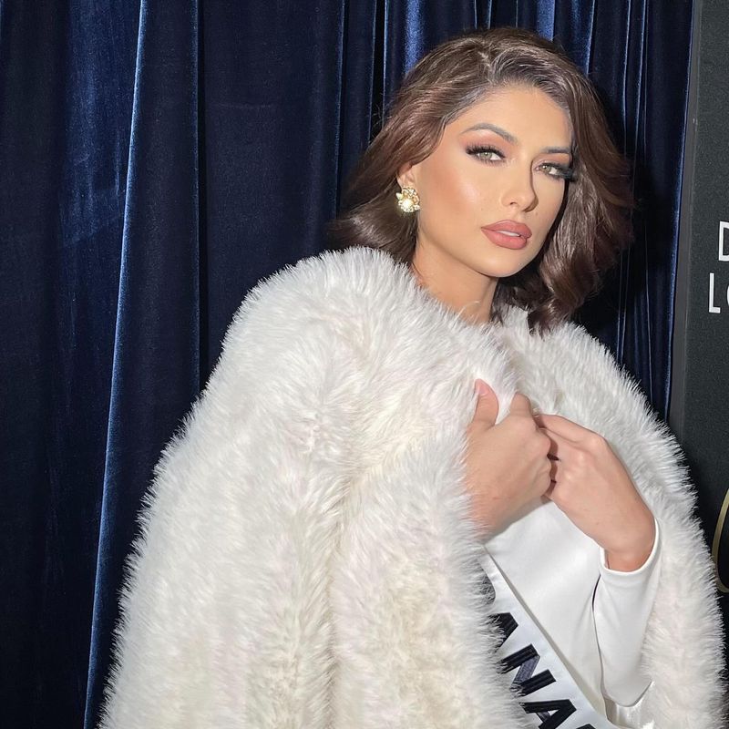 Italia Mora, descalificată de la Miss Universe
