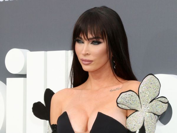 Reacția logodnicei lui Brian Austin Green după ce Megan Fox a anunțat că e &icirc;nsărcinată cu primul copil al lui Machine Gun Kelly