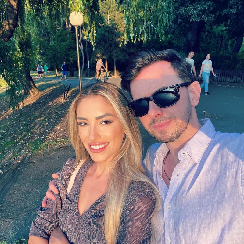 Misty, iubita lui Keo, se lansează în afaceri