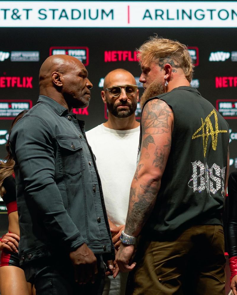 Mike Tyson și Jake Paul