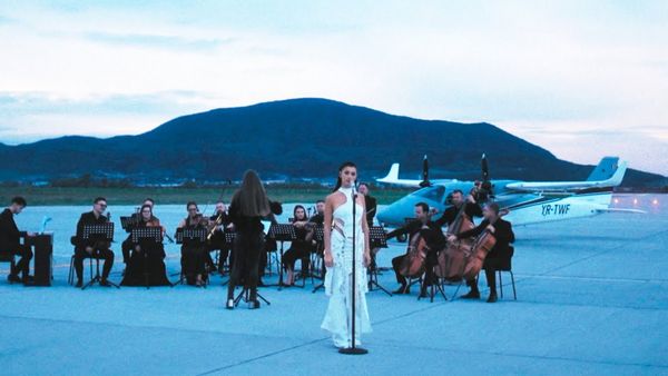 ALINA EREMIA - Daca Ar Fi Pentru O Zi