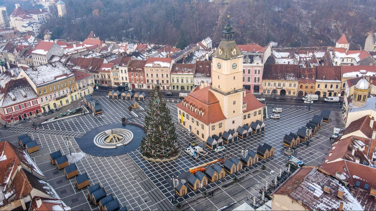 Mai sunt câteva zile până la deschiderea Târgului de Crăciun de la Brașov 